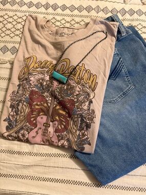 Torrid Dolly Parton Graphic Tee - Dusty Pink